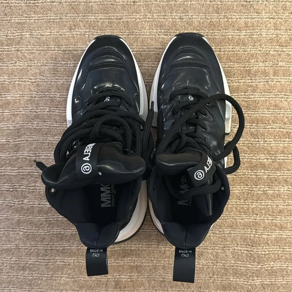 Maison Margiela warerproof sheakers in black color. Size:39 - Picture 13 of 13